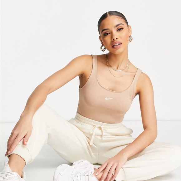 Nike Essential cami tank top - Picture 1 of 11